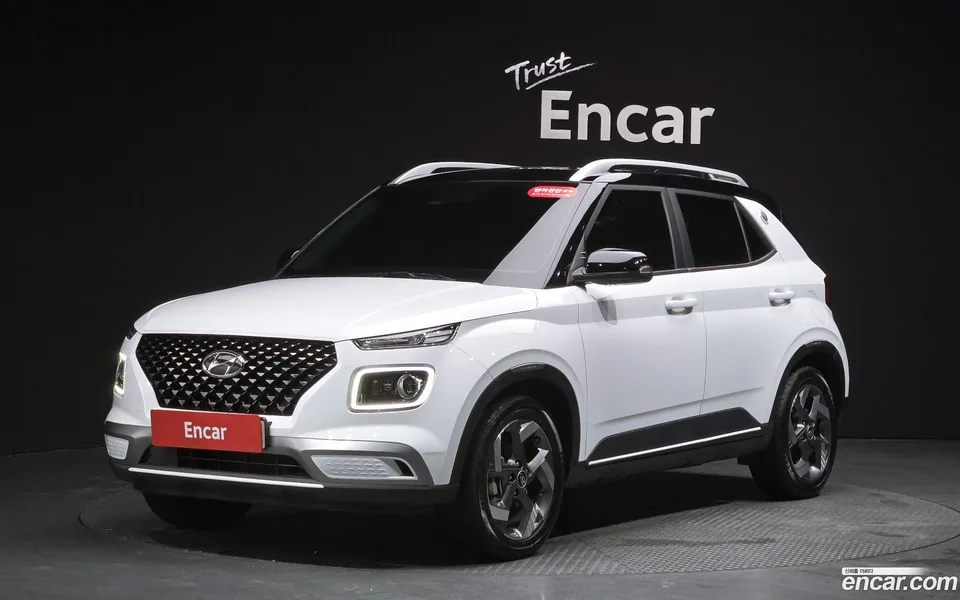 Hyundai Venue 1.6 2023 — photo 1, buy with delivery to Moscow