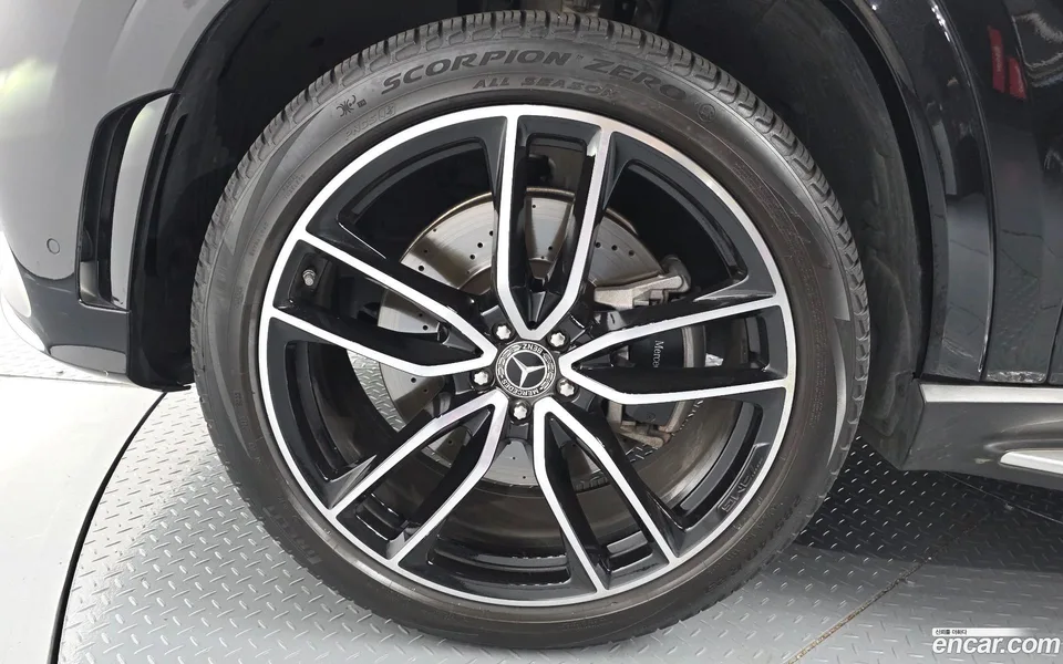 Mercedes-Benz GLS-Class GLS580 4MATIC 2023 — миниатюра 2