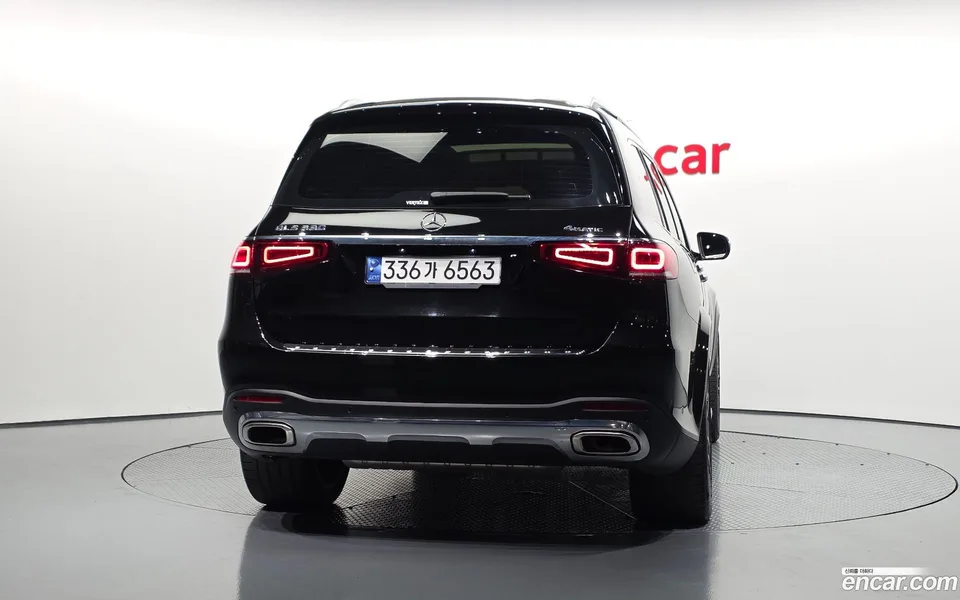 Mercedes-Benz GLS-Class GLS580 4MATIC 2023 — миниатюра 4