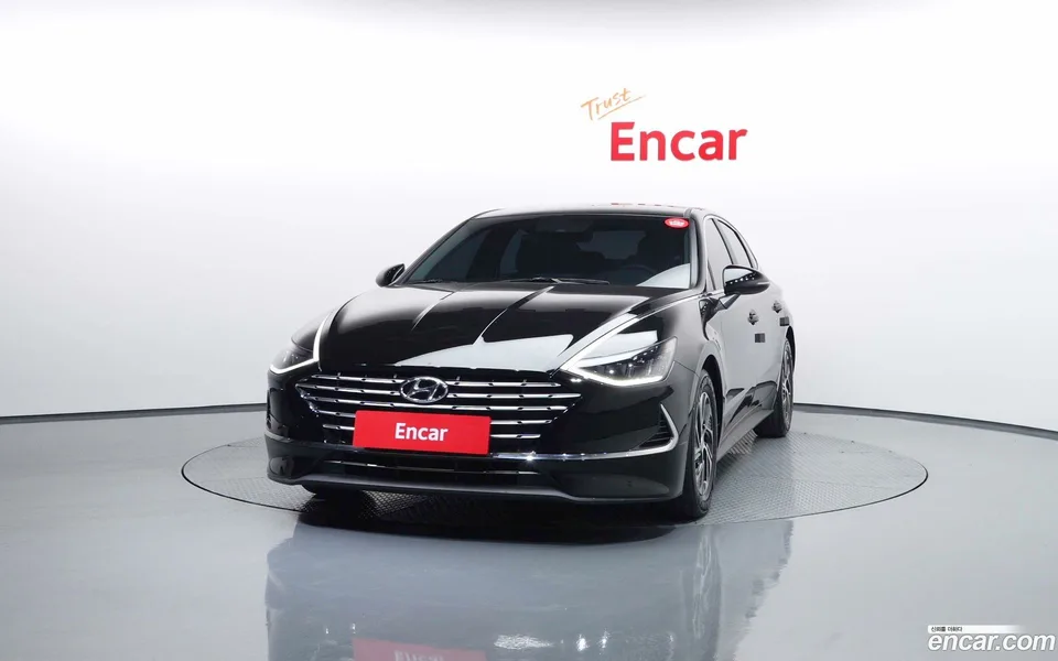 Hyundai Sonata Hybrid 2023 — thumbnail 3