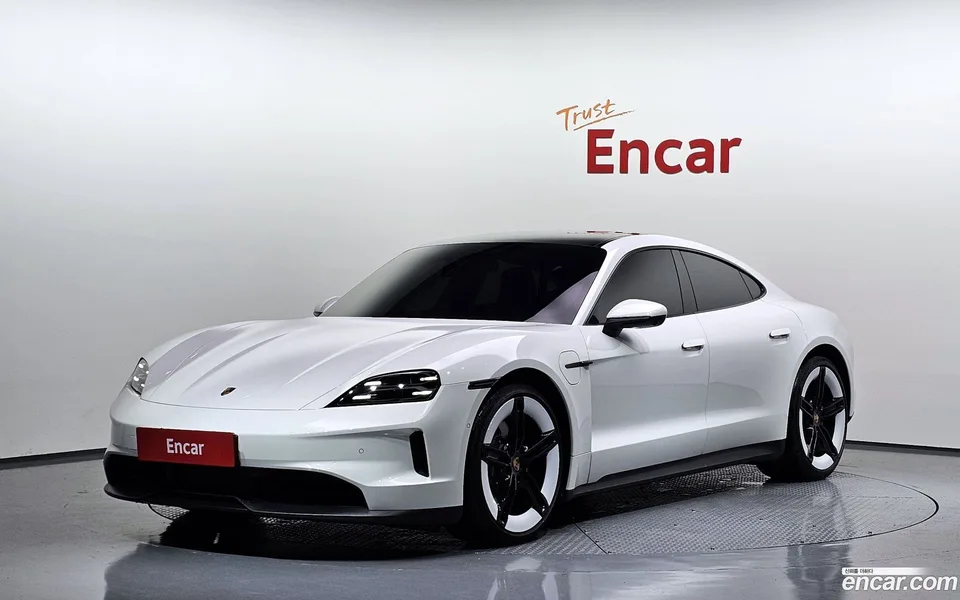 Porsche Taycan 2024 — photo 1, buy with delivery to Moscow
