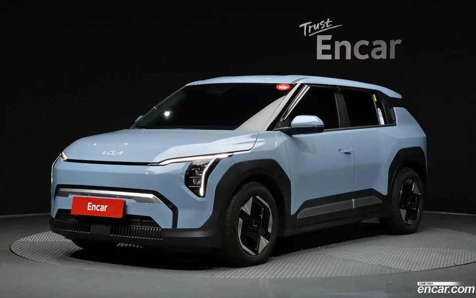 Kia EV3 2WD 2025 — photo 1, buy with delivery to Moscow