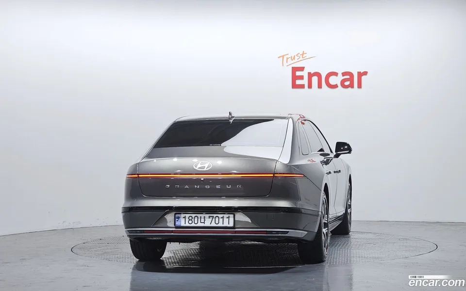 Hyundai Grandeur Hybrid 2025 — thumbnail 4