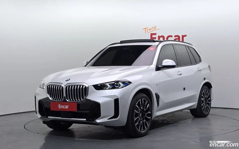 BMW X5 xDrive 30d M 2025 — фото 1, купить с доставкой в Москву