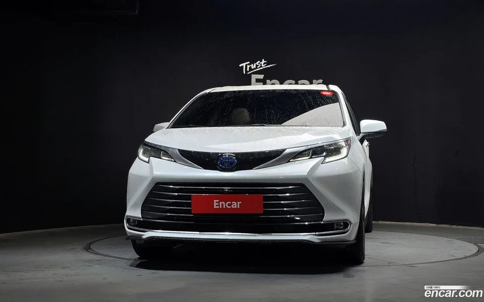 Toyota Sienna 2.5 AWD 2024 — thumbnail 3