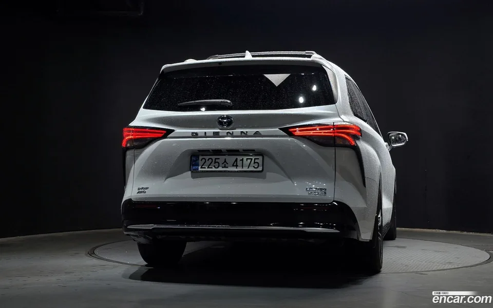 Toyota Sienna 2.5 AWD 2024 — thumbnail 4