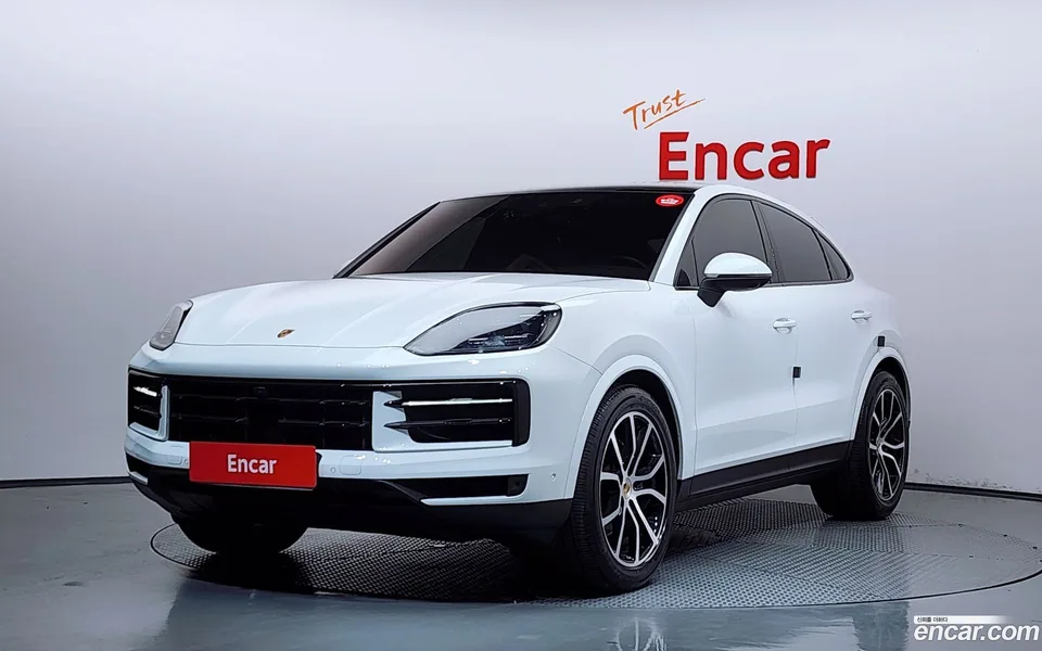 Porsche Cayenne 3.0 2023 — photo 1, buy with delivery to Moscow