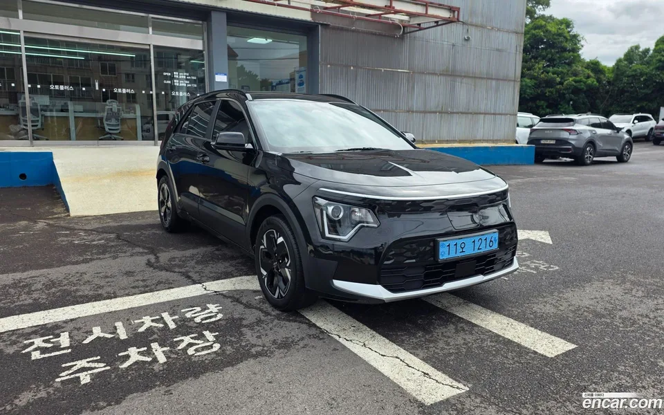 Kia Niro EV 2023 — thumbnail 3