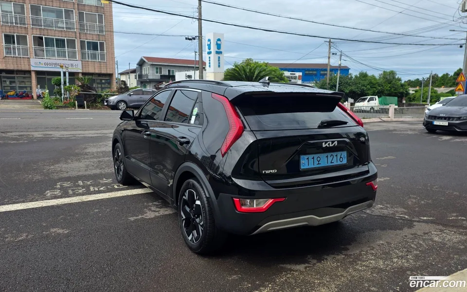 Kia Niro EV 2023 — thumbnail 4