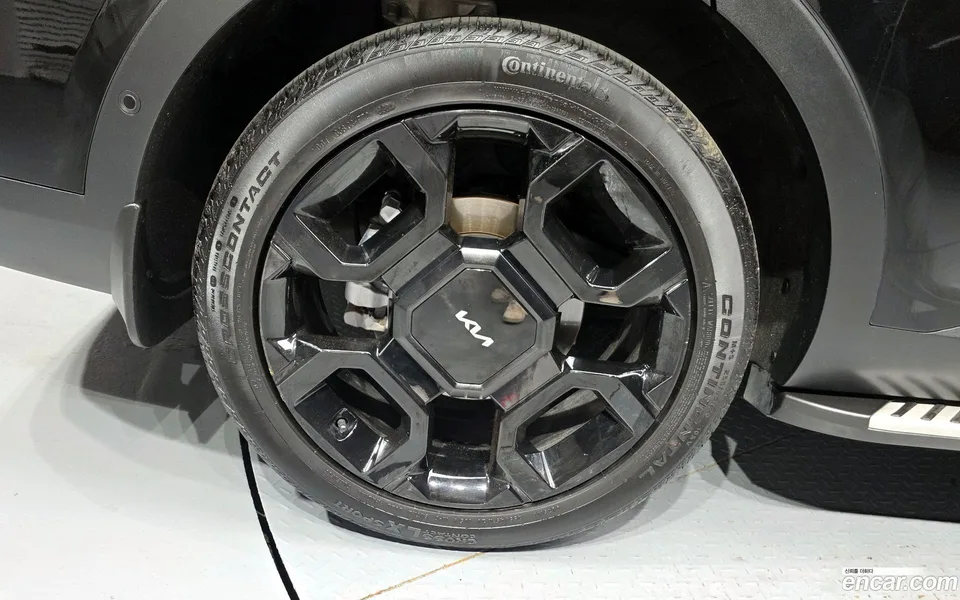 Kia Sorento 2.5T 2WD 2024 — thumbnail 2