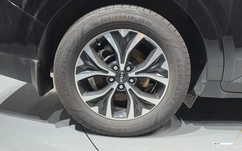 Kia Carnival 11 2022 — thumbnail 2