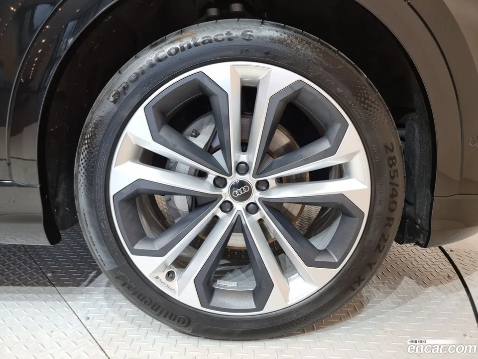 Audi Q8 (4M) 55 TFSI 2024 — thumbnail 5