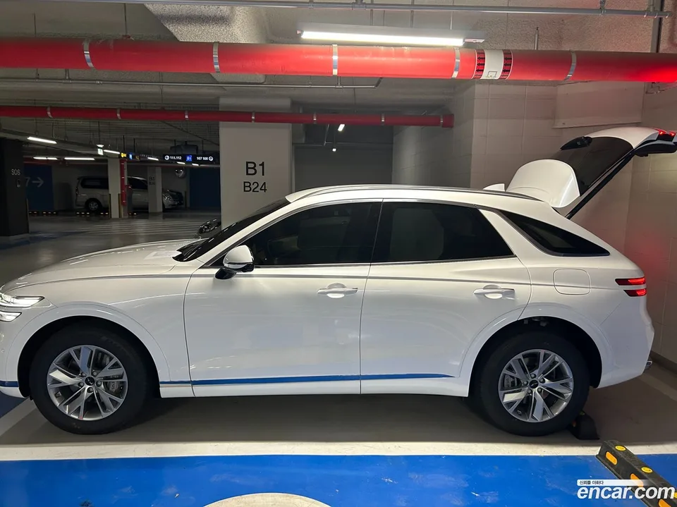 Genesis GV70 2.5T 2WD 2025 — thumbnail 3