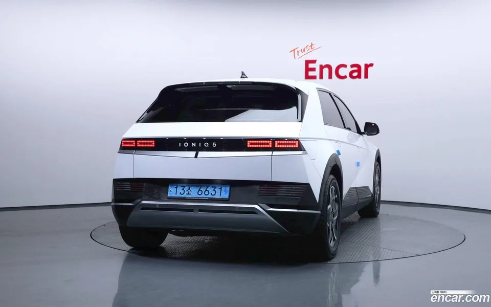 Hyundai Ioniq 5 2022 — thumbnail 4