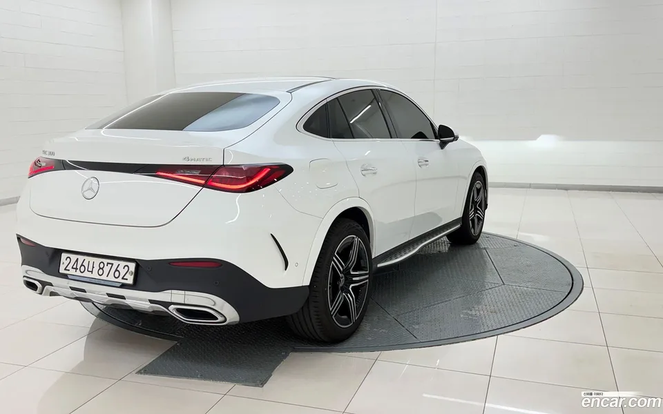 Mercedes-Benz GLC-Class GLC300 4MATIC 2023 — thumbnail 5