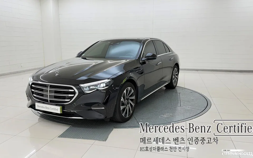 Mercedes-Benz E-Class E300 4MATIC 2024 — photo 1, buy with delivery to Moscow