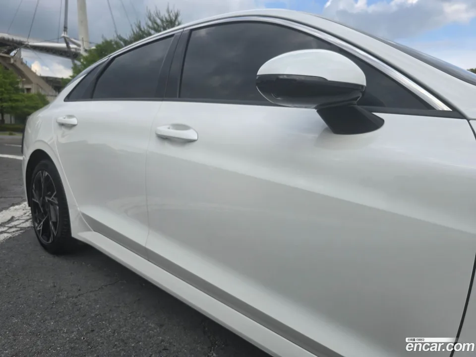 Kia K5 Hybrid 2024 — thumbnail 3