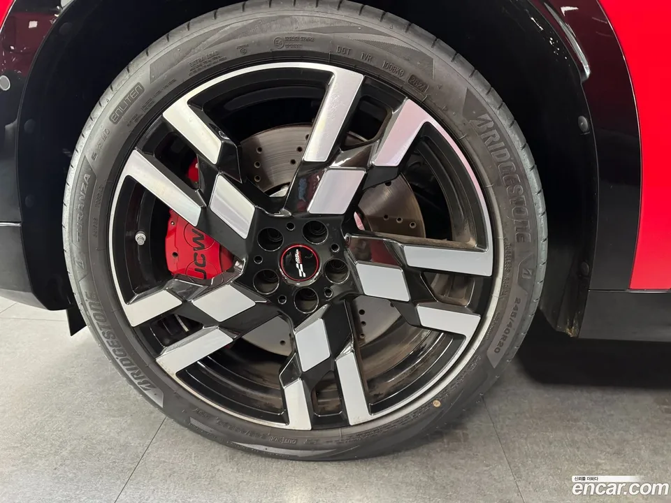 MINI Cooper S Countryman ALL4 JCW 2025 — thumbnail 5