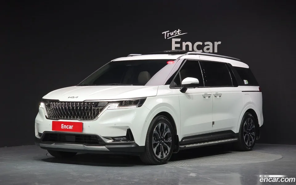 Kia Carnival 9 2023 — photo 1, buy with delivery to Moscow