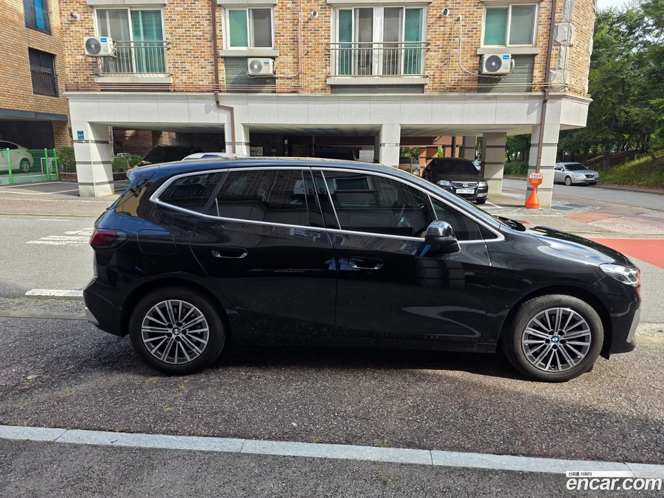 BMW 2 Series Active Tourer 218d 2025 — thumbnail 2