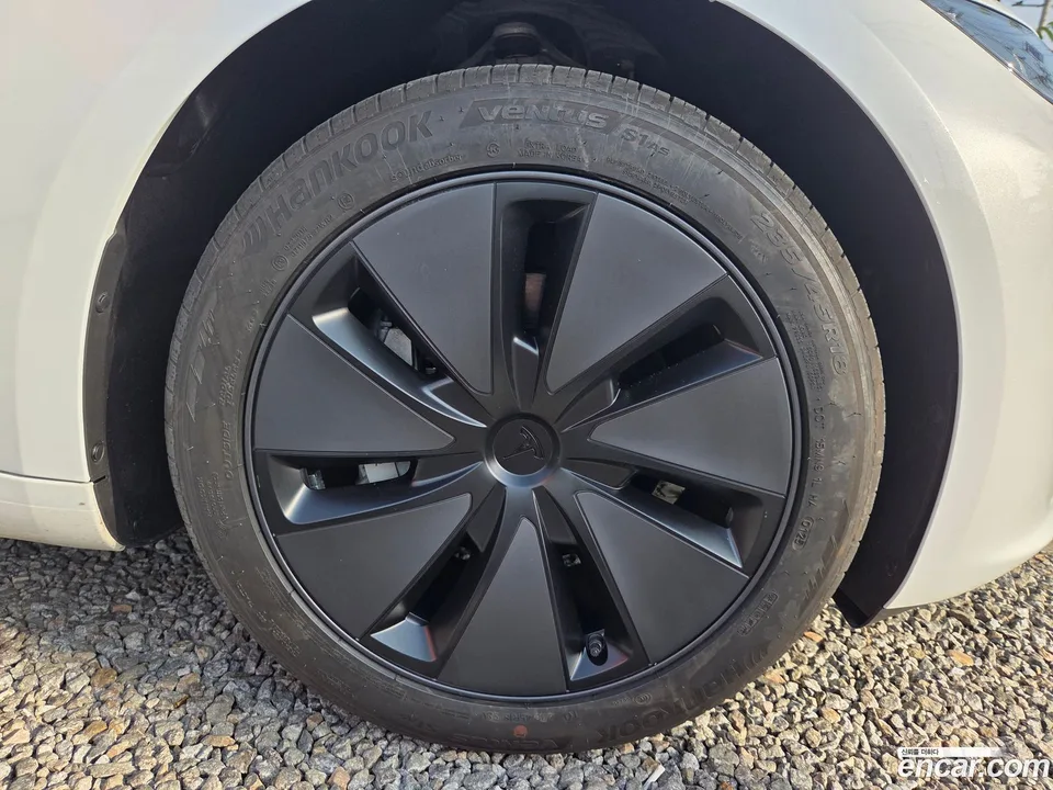 Tesla Model 3 RWD 2025 — thumbnail 5
