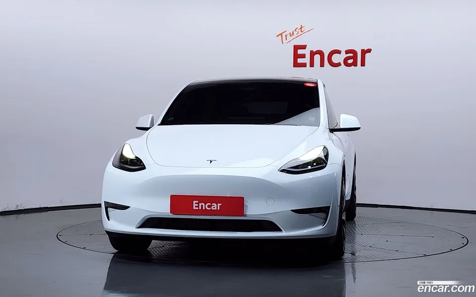 Tesla Model Y AWD 2024 — миниатюра 3