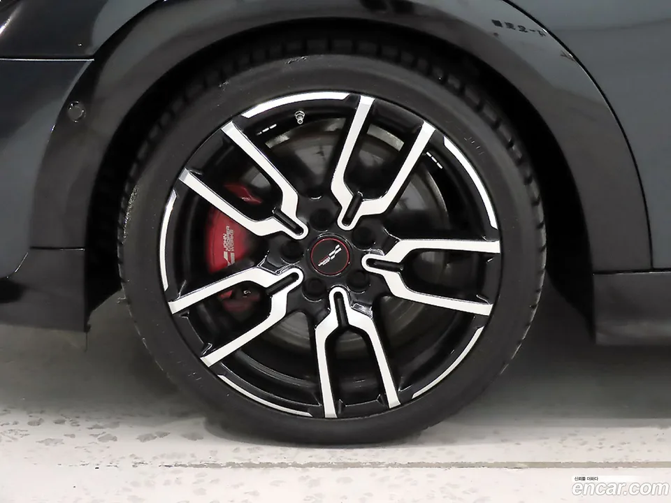 MINI Cooper S Convertible JCW 2025 — thumbnail 2