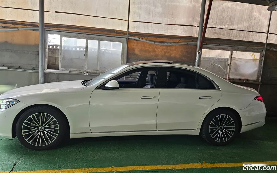 Mercedes-Benz S-Class S350 d 2022 — thumbnail 2