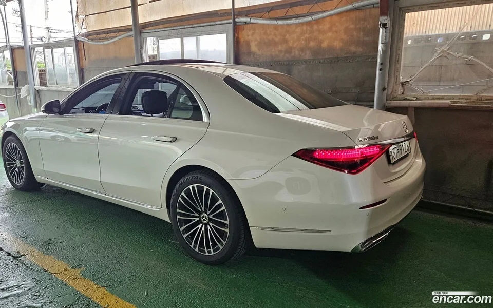 Mercedes-Benz S-Class S350 d 2022 — thumbnail 4