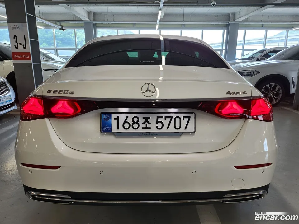 Mercedes-Benz E-Class E220d 4MATIC 2024 — thumbnail 3