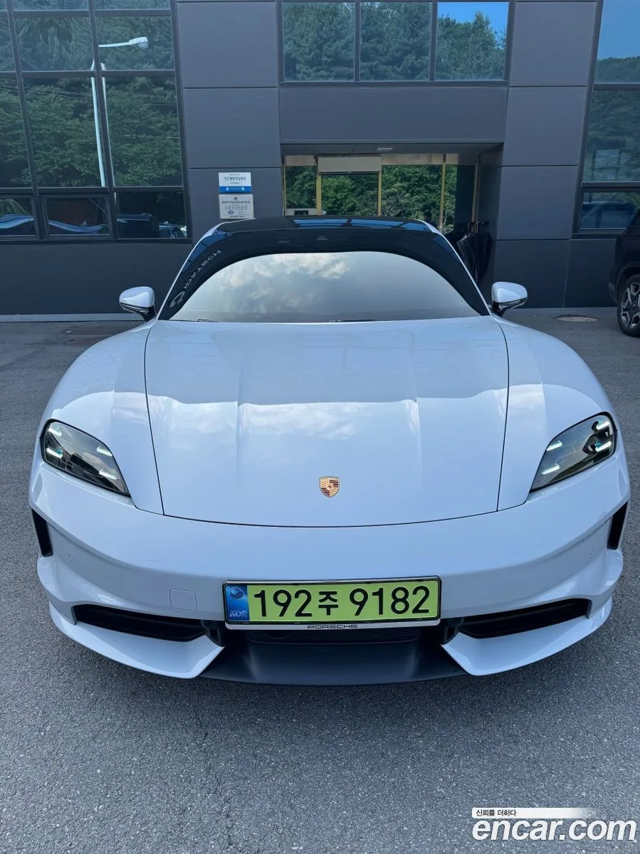 Porsche Taycan 4S 2024 — thumbnail 3