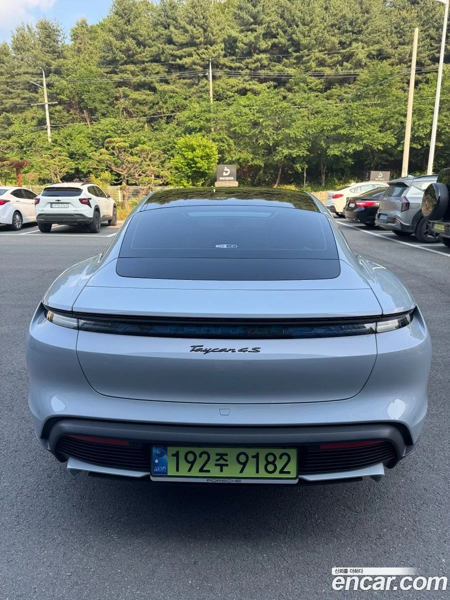 Porsche Taycan 4S 2024 — thumbnail 4