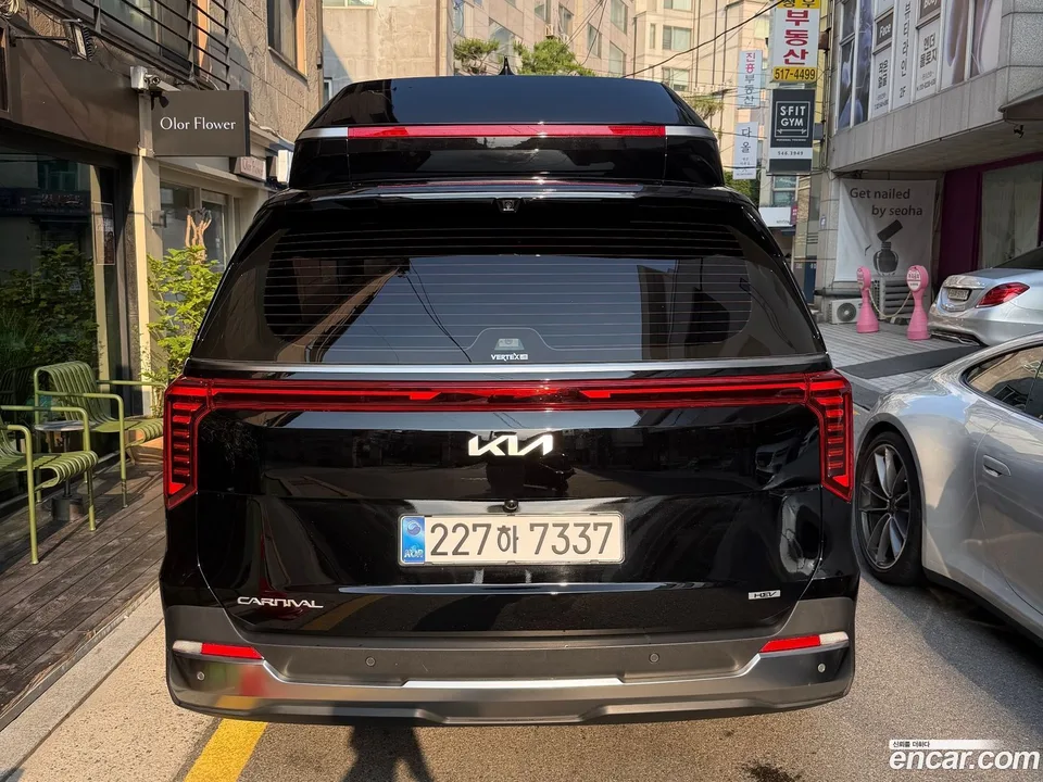 Kia Carnival HEV 9 2025 — thumbnail 3