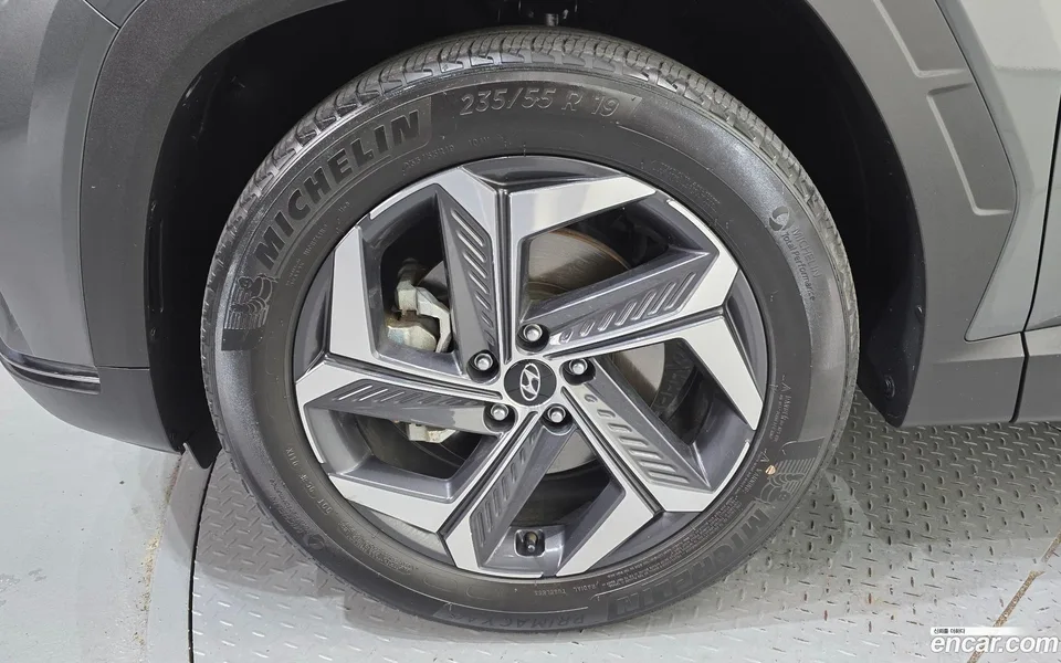 Hyundai Tucson 1.6 4WD 2023 — thumbnail 2