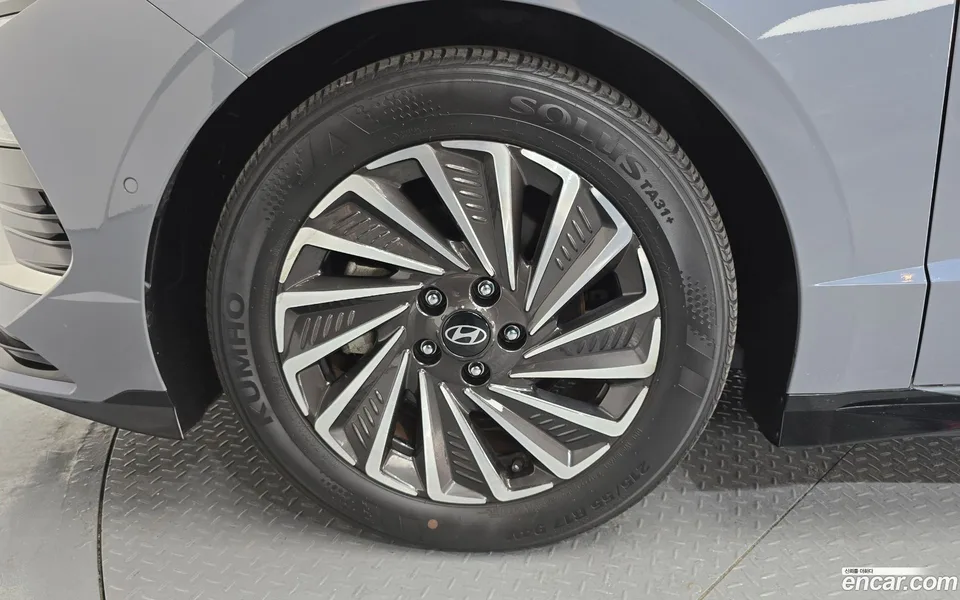 Hyundai Sonata The Edge Hybrid 2024 — thumbnail 2