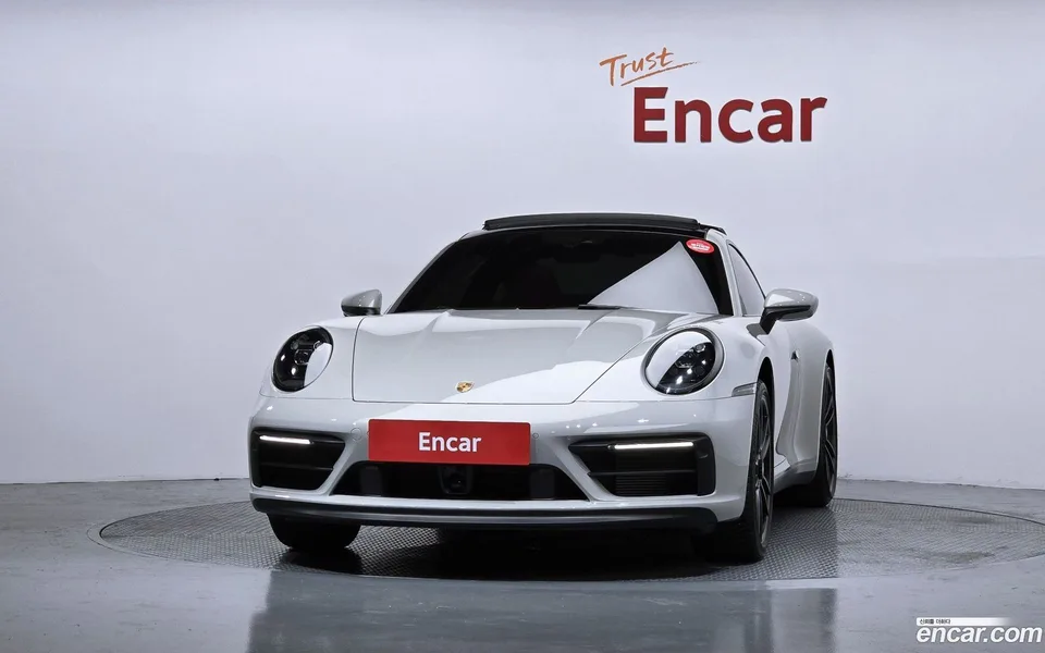 Porsche 911 (992) GTS 2024 — thumbnail 3