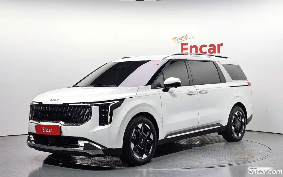 Kia Carnival 9 2025 — фото 1, купить с доставкой в Москву