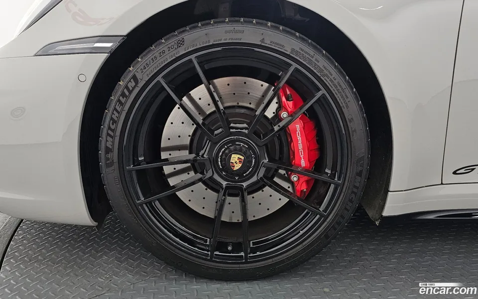 Porsche 911 (992) 4 GTS 2023 — thumbnail 5