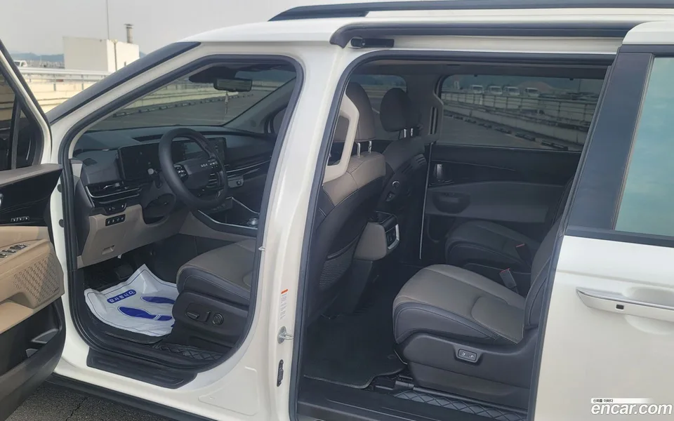 Kia Carnival 9 2025 — thumbnail 2