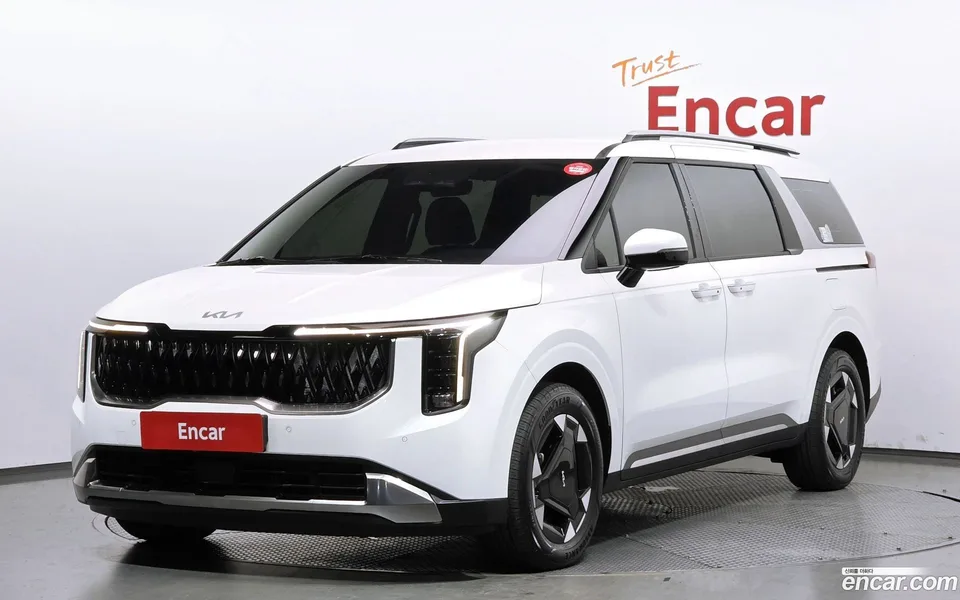 Kia Carnival HEV 9 2024 — photo 1, buy with delivery to Moscow