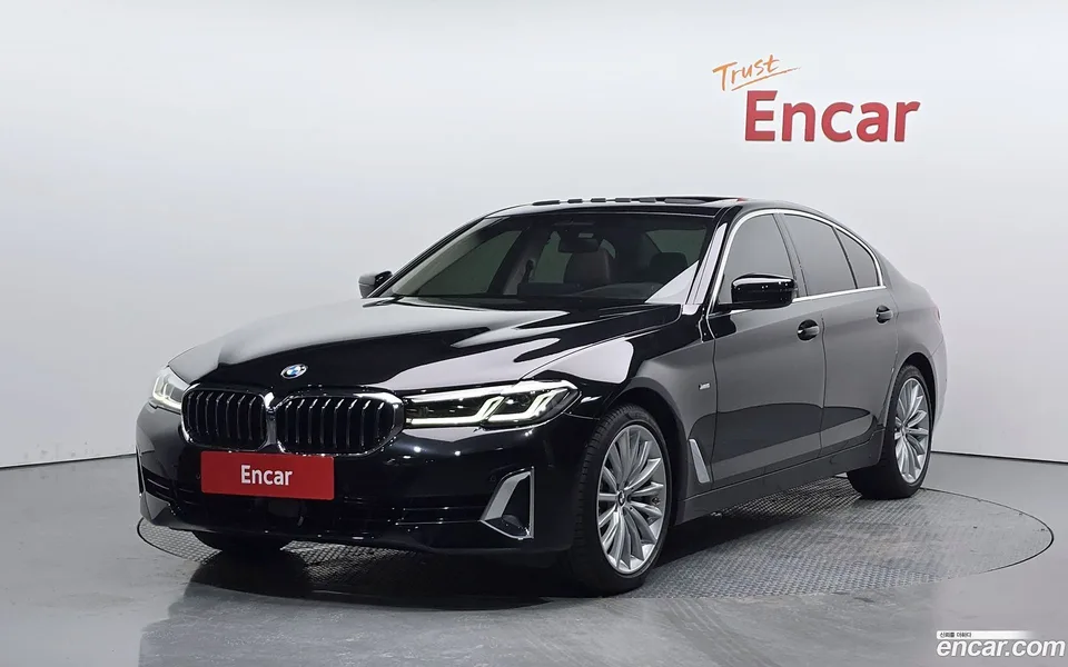 BMW 5 Series 530i 2023 — photo 1, buy with delivery to Moscow