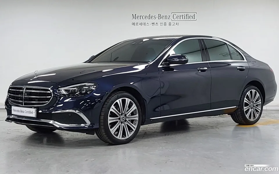 Mercedes-Benz E-Class E350 4MATIC 2022 — photo 1, buy with delivery to Moscow
