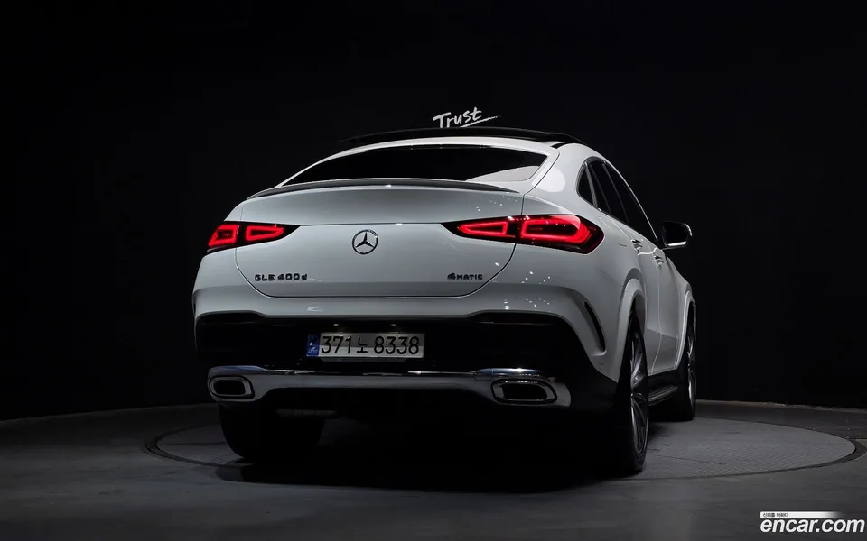 Mercedes-Benz GLE-Class GLE400d 4MATIC 2023 — thumbnail 4