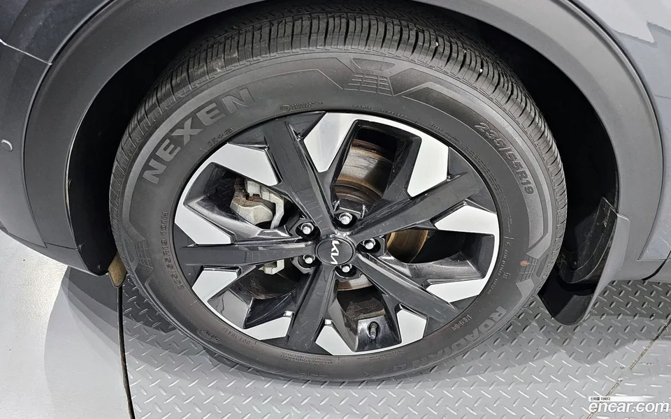 Kia Sportage 2.0 4WD 2023 — thumbnail 5