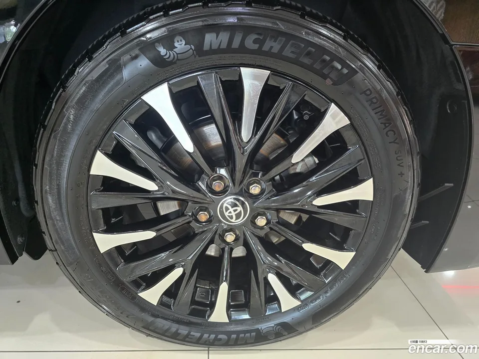 Toyota Alphard 2.5 HEV AWD 2023 — thumbnail 5