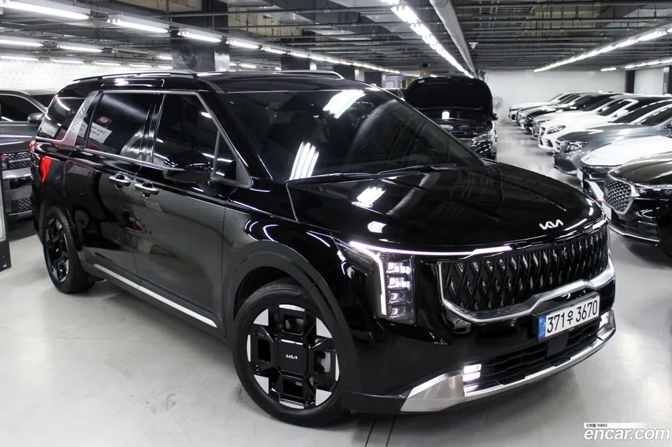 Kia Carnival 9 2024 — photo 1, buy with delivery to Moscow