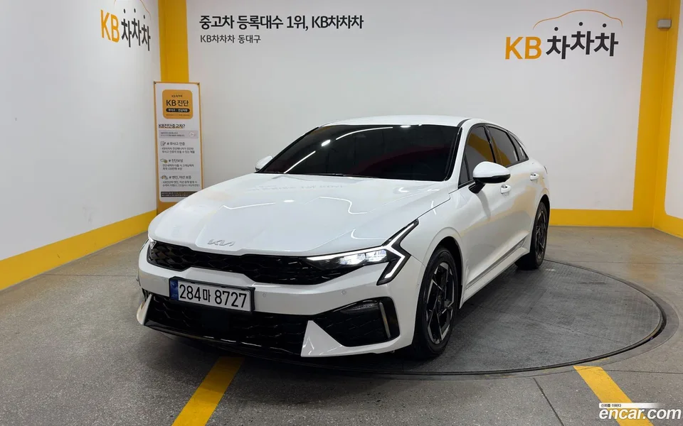 Kia K5 2.0 2024 — фото 1, купить с доставкой в Москву