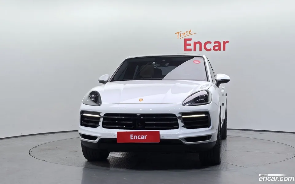 Porsche Cayenne 3.0 2023 — thumbnail 3