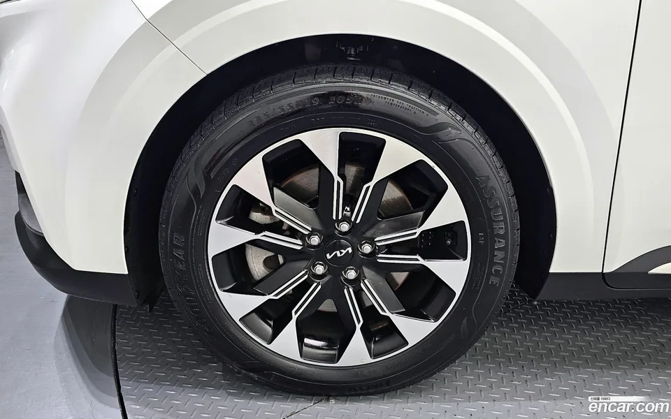 Kia Carnival 9 2023 — thumbnail 5