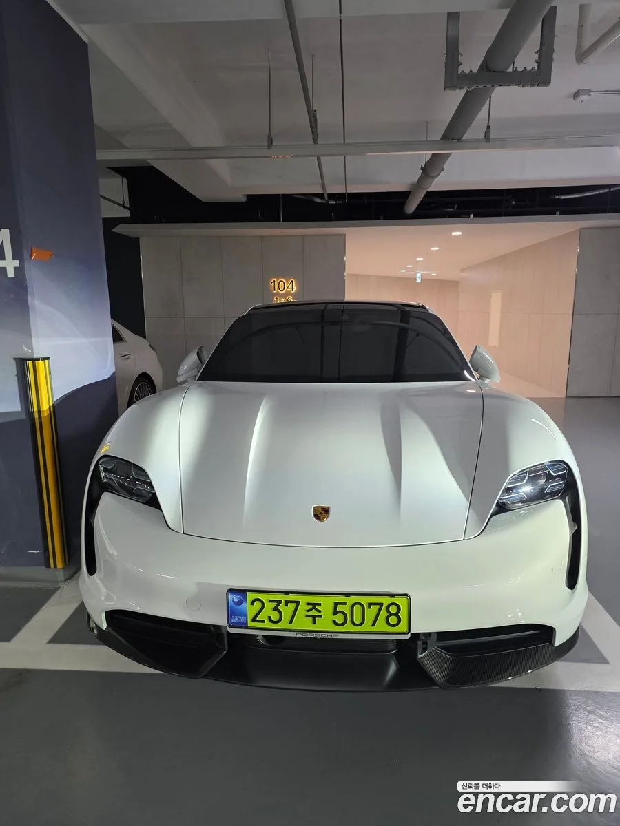 Porsche Taycan S 2024 — thumbnail 3